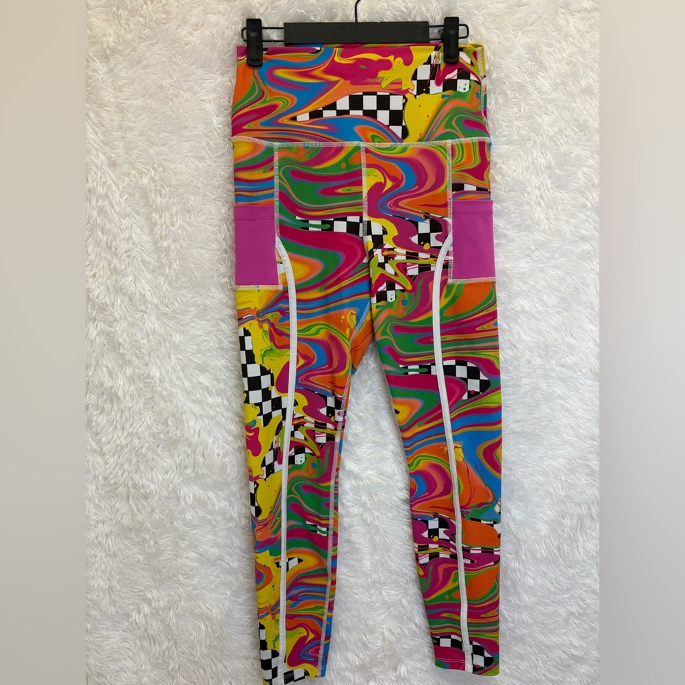 🌈 Peloton x Brittany Allen Printed Cargo Leggings | Activewear | Size Medium 🌈✨ - Picture 5 of 17